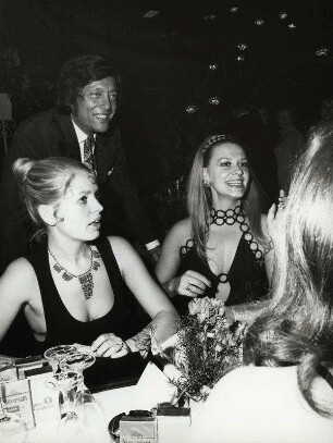 Presseball 1971. Eva Gruner, Rolf Eden, Ingrid van Bergen