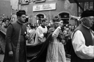 Freiburg: Nuntius im Zug, seitlich