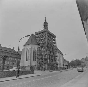 Kirche "zu unserer lieben Frau" vor dem Rau-und Rüstzentrum