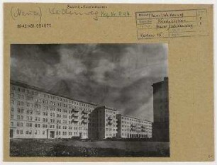 Straßenansicht Neuer Weidenweg. Berlin, Friedrichshain, Karl-Marx-Allee (vor 1961 Stalinallee)/Weidenweg (irrtümlich "Neuer Weidenweg")