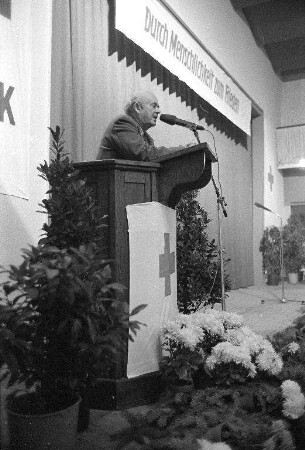 Deutsches Rotes Kreuz Bereitschaft Durlach. Feierstunde in der Festhalle Durlach zum 85jährigen Bestehen