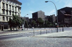 Berlin-Mitte. Chausseestraße. Kreuzung Hannoversche Straße