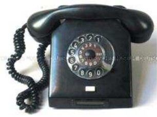 Telefon mit Wählscheibe