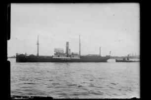 Alwine Russ (1921), E. Russ, Hamburg