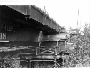 Rot am See Brettachbrücke Baustelle Kranwagen Einschieben Überbau