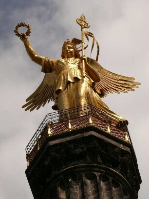 Siegessäule mit Siegesgöttin (Volksmund "Goldelse") am Großen Stern