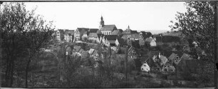 Gochsheim Ortsansicht mit evangelischer Sankt Martinskirche Ansicht von Südenosten mit Häuser westlich der Stadtkirche