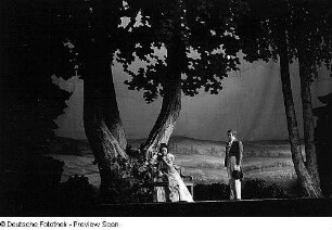 Szenen aus der Oper "Eugen Onegin" von Pjotr Iljitsch Tschaikowski in der Deutschen Staatsoper