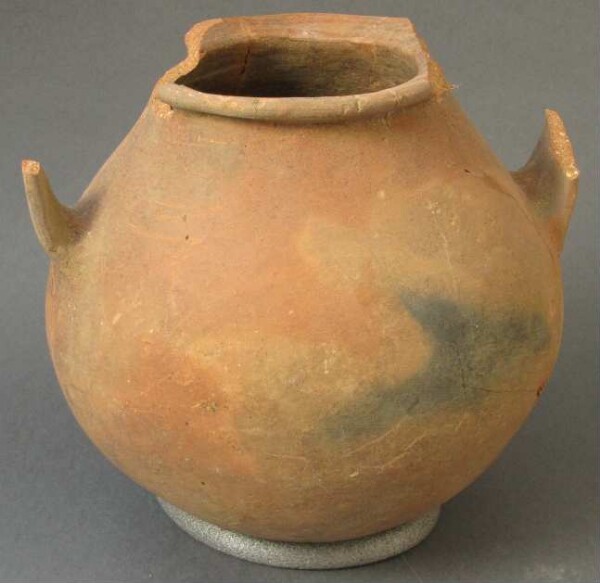 Clay vessel