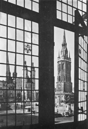 Halle (Saale), Marktplatz, Marktkirche St. Marien und Roter Turm, vom Rathaus aus gesehen; Hans Wulkensteyn (Turmhelm)