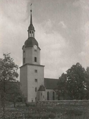 Zöpen nordwestlich Borna. Kirche, Südwestansicht