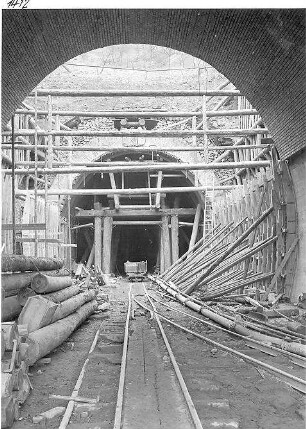 Engelbergtunnel, km 581,940 - 582,260 Portalzone