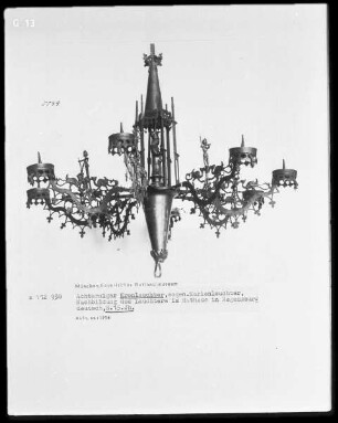 Achtarmiger Kronleuchter, sog. Marienleuchter , Nachbildung des Leuchters im Rathaus in Regensburg