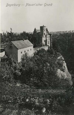 Dresden-Dölzschen. Pension Eggert und Begerburg, Wurgwitzer Straße 1 b (1852-1854; T. Lehnert). Talseite