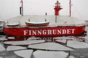 Stockholm - Historisches Feuerschiff : Historisches Feuerschiff, als Museumsschiff im Komplex des Vasa-Museums zu besichtigen, aufgenommen 2006 in Stockholm