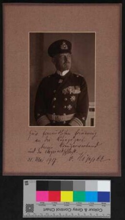 Portraitfoto von [v. Hipper]