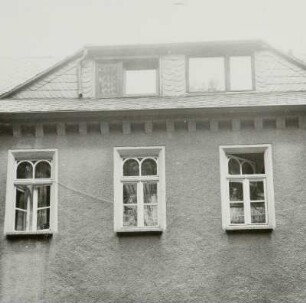 Klein Loitz. Gutshaus : Felixsee-Klein Loitz. Gutshaus mit Schloßgaststätte (18./19. Jahrhundert). Fenster im Ober- und Dachgeschoß der Gartenseite