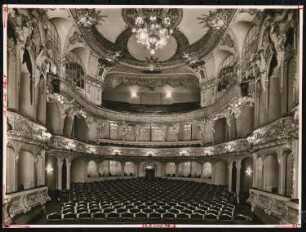 Theater am Schiffbauerdamm (auch: Neues Theater, Berliner Ensemble), Berlin: Ansicht Zuschauerraum