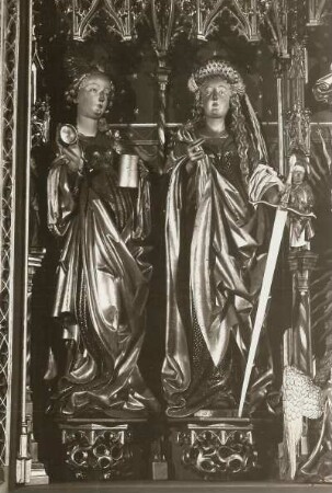 Marienaltar: Verkündigung, Geburt Christi, Anbetung, heilige Sippe (1. Wandlung des Marienaltars); Christus am Ölberg, Dornenkrönung, Kreuzigung, Kreuztragung (2. Wandlung des Altars)