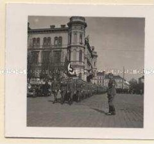 Wien, "Sturmabteilung" am Westbahnhof beim Empfang von Reichsminister Hess ("Die österreichische Legion kehrt heim.")