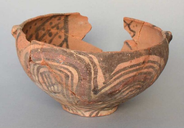 Clay bowl (fragmented)