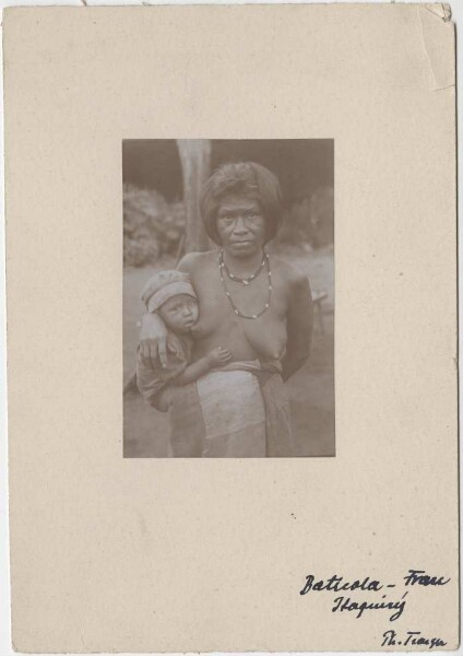 Mbyá woman with child (Baticola)