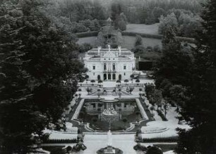 Schloss Linderhof : Schloss Linderhof. Gesamtansicht von Süden