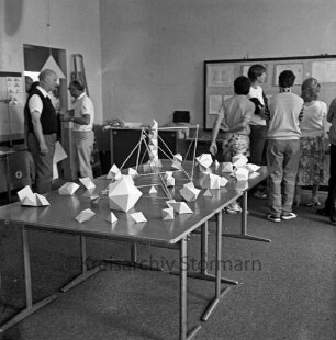 Theodor-Mommsen-Schule: Projektwoche: Ausstellung von Schülerarbeiten