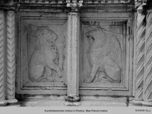 Fontana Maggiore : Unteres Becken mit Darstellungen aus dem Alten Testament, der Artes mechanicae, der Sieben Freien Künste und Monatsdarstellungen : Allegorische Darstellung mit Löwen und Greif