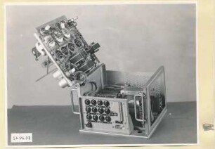 Spektrometer 3-12cm, Netzgerät geöffnet, Foto 1954