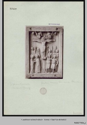 Mittlere Tafel eines Triptychon mit Kreuzigung Christi
