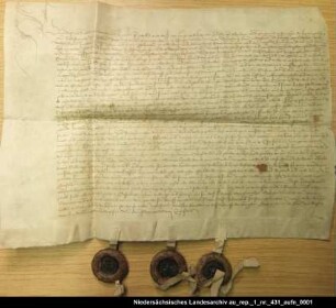 Die Grafen Adolf, Johann und Christian von Oldenburg verheiraten die Gräfin Irmgard von Oldenburg mit Hero von Dornum = OUB II, Nr. 1255, S. 303 Ausstellungsort: Burgforde 3 anhängende Siegel erhalten