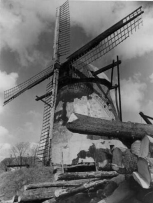Eine ausgediente Windmühle