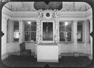 Eisenberg. Schloß Christiansburg (1677-1692; C. W. Gundermann). Schloßkapelle St. Trinitatis. Nebenaltar
