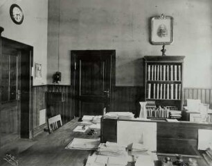 Arbeitszimmer des Stenographischen Landesamtes Dresden mit Fernsprechanlage : Dresden, Ständehaus, Arbeitszimmer des Stenographischen Landesamtes Dresden mit Fernsprechanlage