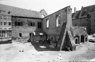 Freiburg i. Br.: Alte Gerichtslaube (Ruine) im Hof des Rathauses