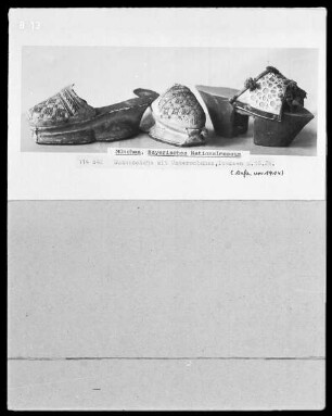 Damenschuh mit Unterschuhen