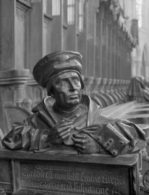Männerseite (Nordseite) — 3. Stuhlwangen-Büste: Quintilian