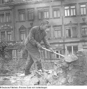 DSF (Deutsch-Sowjetische Freundschaft); Treffpunkt Leningrad; Kindergarten Bürgerstraße