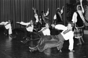 Freiburg: Stadthalle; Europafestival, ungarische Tanzgruppe