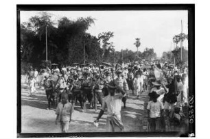 Festumzug : Phetchaburi. Festumzug