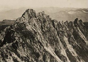 Vorarlberg (Österreich) zur Grenze zum Fürstentum Liechtenstein. Ansicht der Drei Schwestern, drei Gipfeln im Rätikon, einer Gebirgsgruppe der westlichen Zentralalpen
