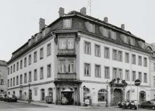 Zittau, Sächsischer Hof : Zittau, Neustadt 34 Ecke Frauenstraße. Ehemaliges Hotel "Sächsischer Hof", Wohnhaus mit Läden. Bezeichnet 1749. Eckansicht