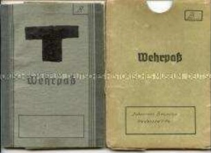 Wehrpass der Wehrmacht (in Schuber) - Personenkonvolut