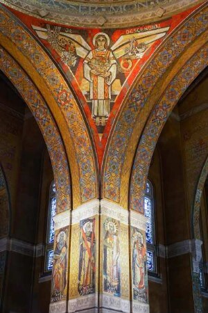 Frankreich. Basse Normandie. Calvados. Lisieux. Basilique Sainte Therese. Innen. Mosaikarbeiten von Pierre Gaudin