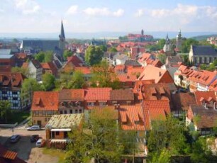 Quedlinburg - Stadtübersicht : Stadtübersicht vom Turm der St. Aegidiikirche, aufgenommen am 29. April 2014 in Quedlinburg. Foto Uwe Gerig