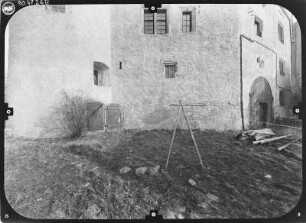 Heldburg (Bad Colberg-Heldburg). Veste Heldburg (Baubeginn 12. Jh.). Amtsbau mit Hauptturm. Teilansicht von Süden