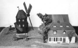 Obercunnersdorf. Rothemühle, Modell (Besitzer Bernhard Mehlhose, Bischofswerda. Windmühle aus dem Holz der abgebrochenen Mühle gebaut)
