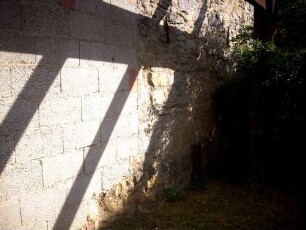 Kirchhofmauer im Westen im Detail