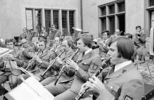 Freiburg: Regierungspräsidium; Sommerfest mit Brunnenweihe; Musikkapelle